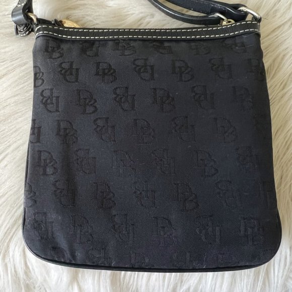 DOONEY & BOURKE Black Crossbody Letter Carrier Shoulder Handbag - Picture 6 of 16